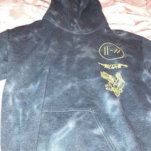 twenty one pilots hoodie (hottopic)